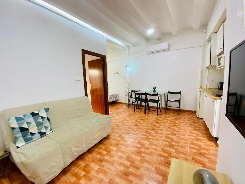 022 Center Barca 1,1 Daire Barselona
